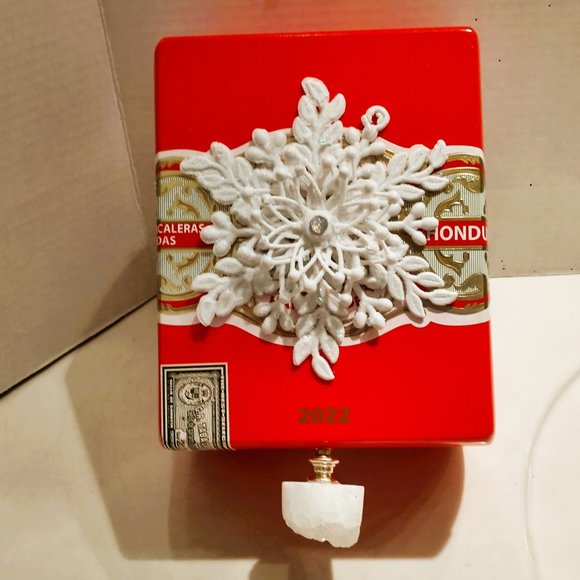 Suenos de Saundra Upcycled Large Red Cigar Box, Storage/Jewelry Box/Home Accent - Picture 6 of 13